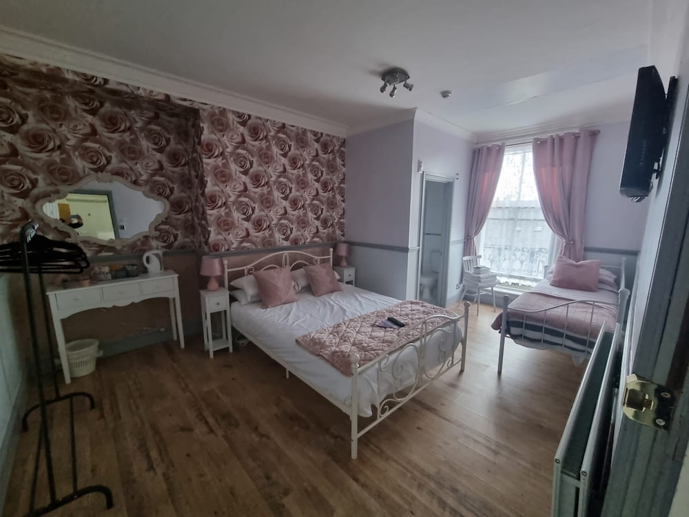 lilyrose hotel
