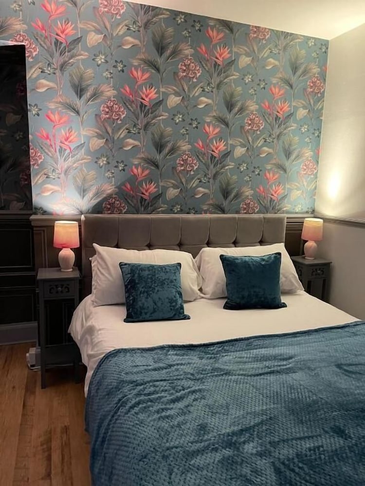 lilyrose hotel