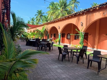 sambo mambo beach hotel