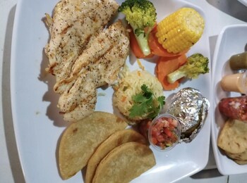 sambo mambo beach hotel