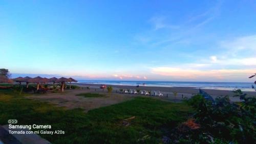 sambo mambo beach hotel