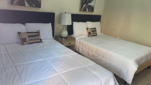 sambo mambo beach hotel