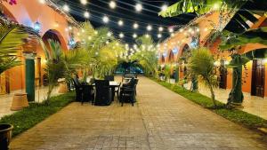 sambo mambo beach hotel