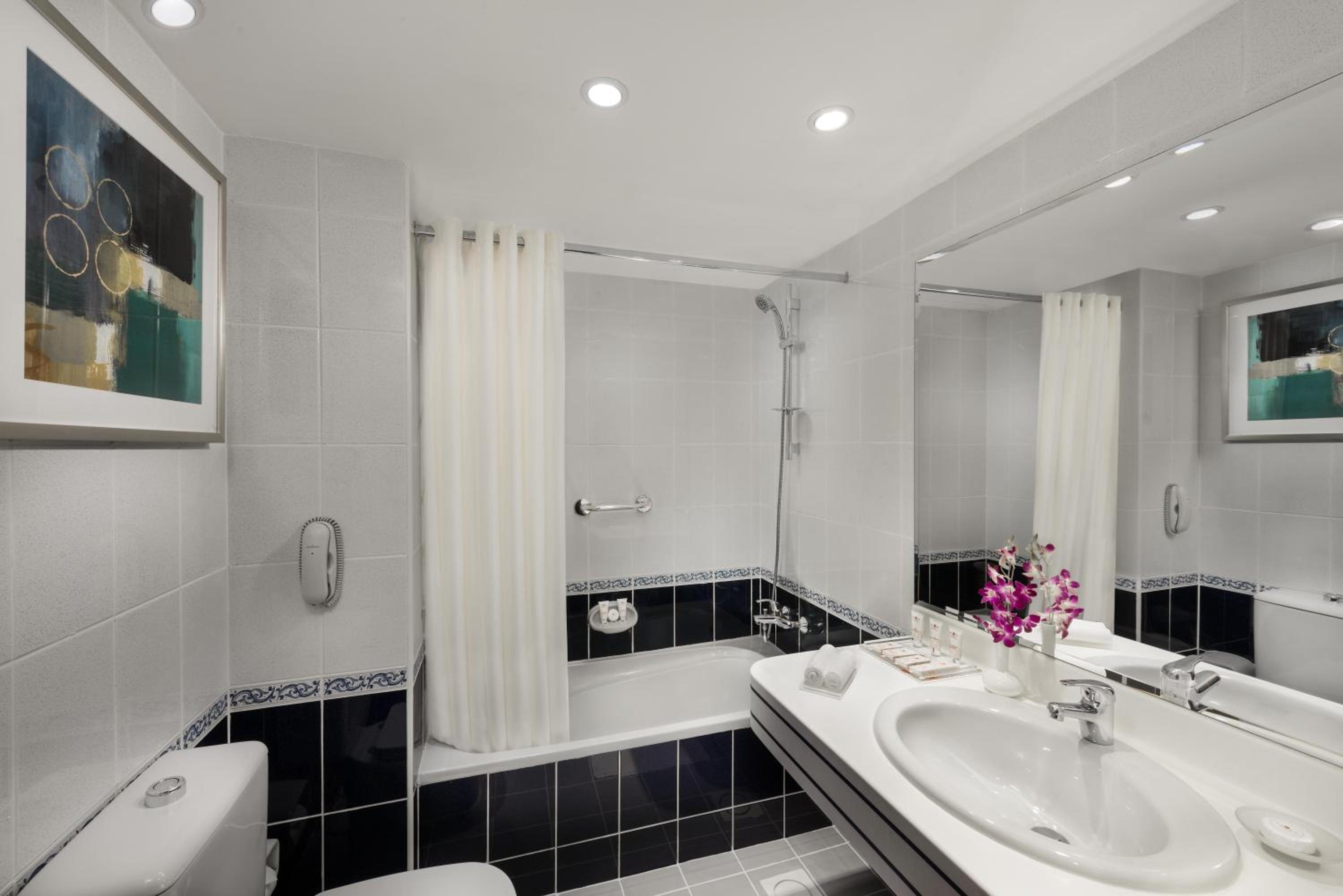 savoy central hotel apartments