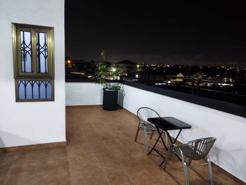 executive large room with ensuite