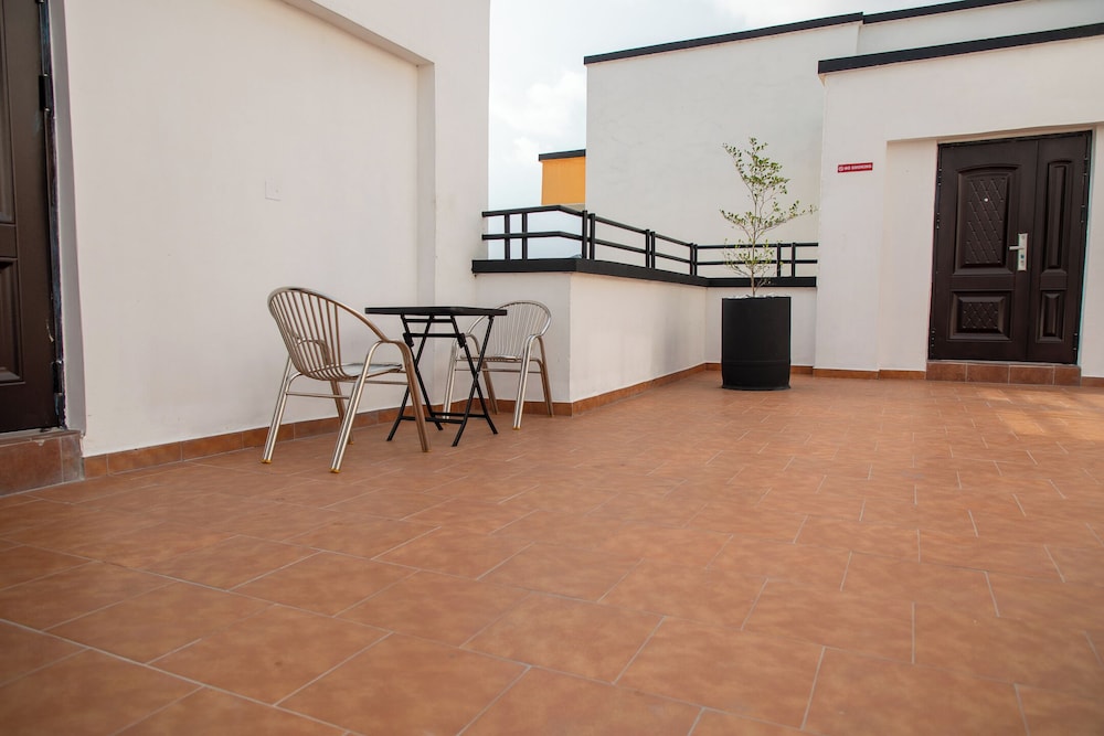 executive large room with ensuite