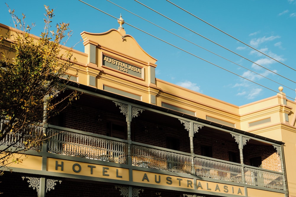 hotel australasia