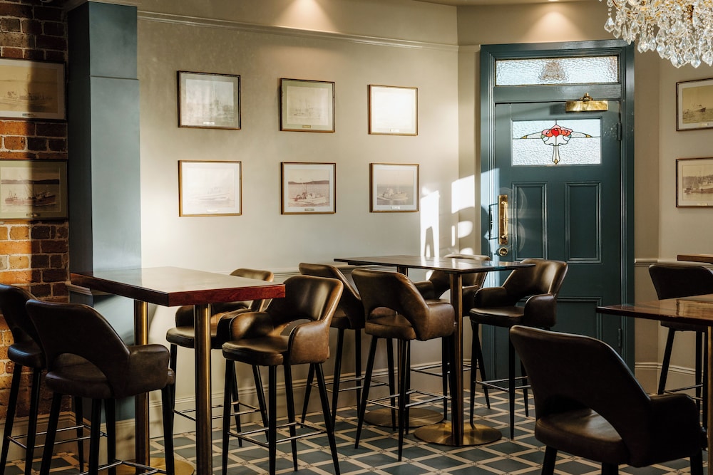 hotel australasia