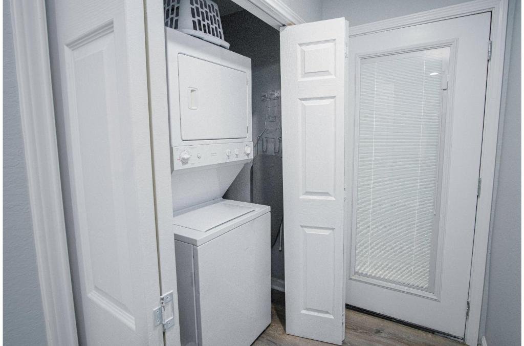 exceptional 5br so close to riverwalk and downtown
