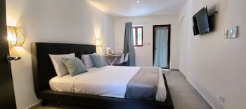 la piazzetta suites