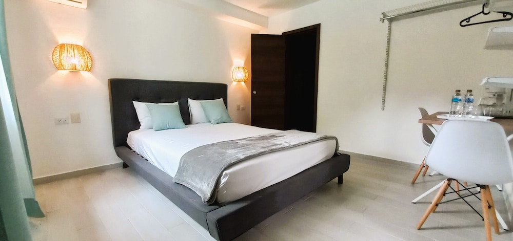 la piazzetta suites