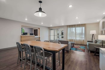 woodspring suites bellflower los angeles