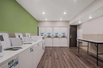 woodspring suites bellflower los angeles