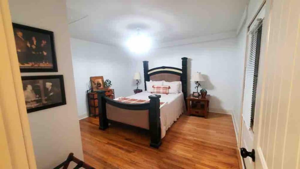 lake hartwell frank howard home clemson