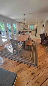 lake hartwell frank howard home clemson