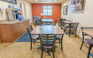 mainstay suites spokane valley