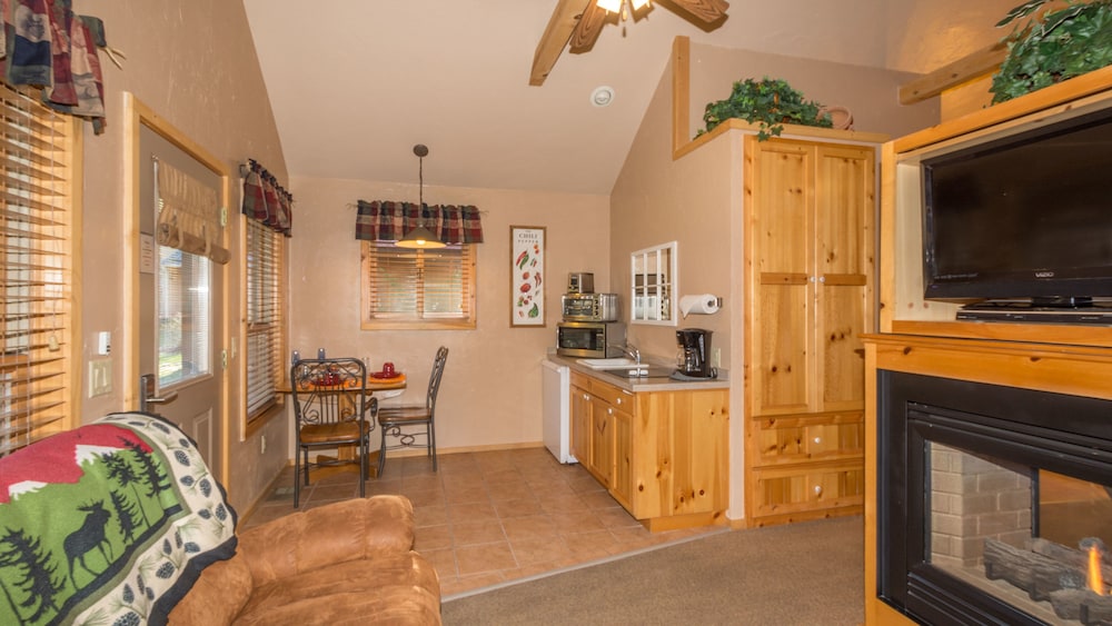shadow mountain lodge and cabins