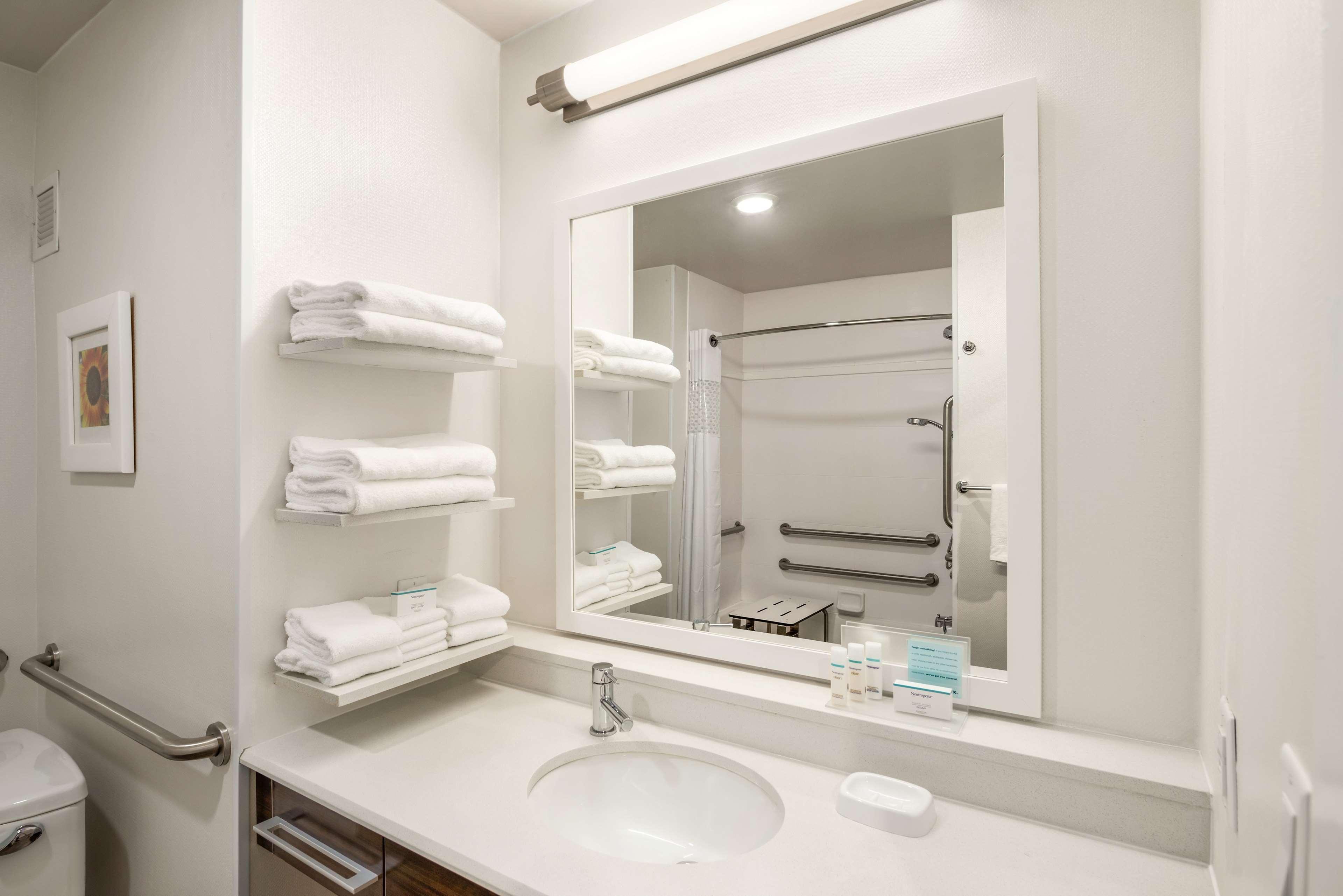 hampton inn and suites lavonia