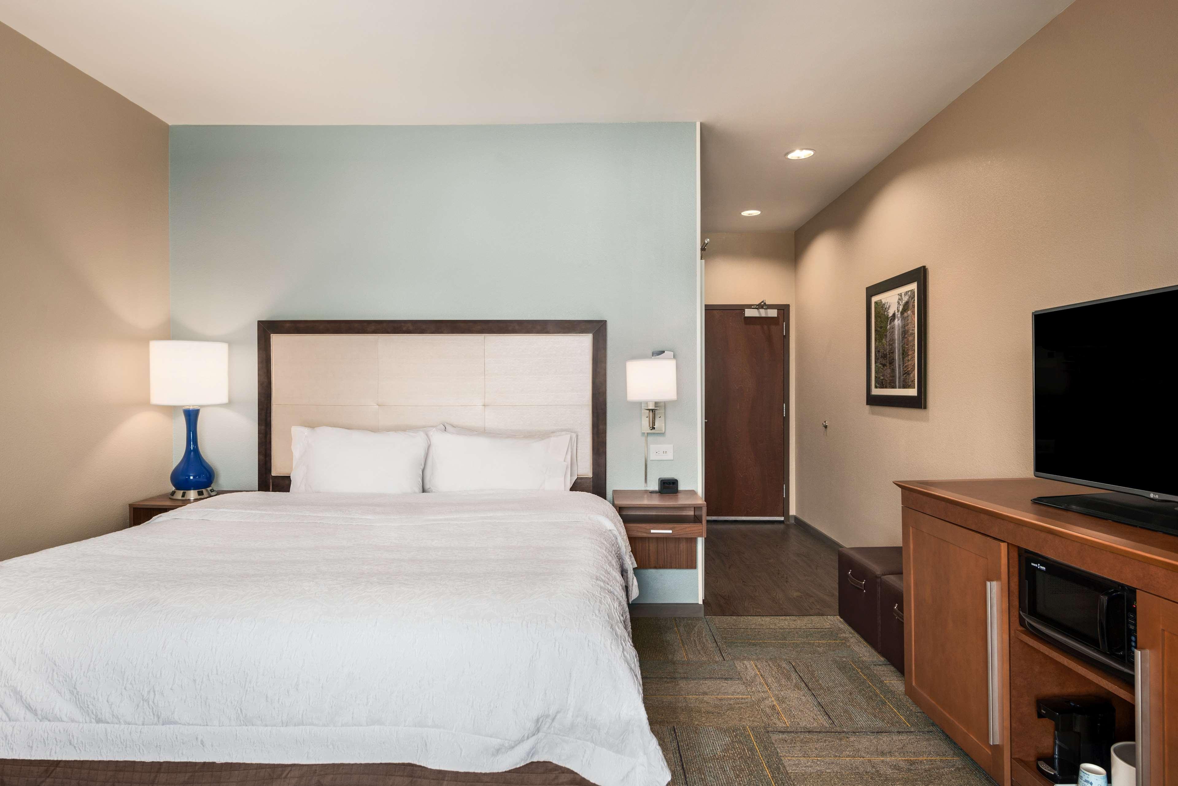 hampton inn and suites lavonia