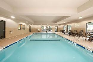 hampton inn and suites lavonia