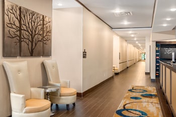 hampton inn and suites lavonia