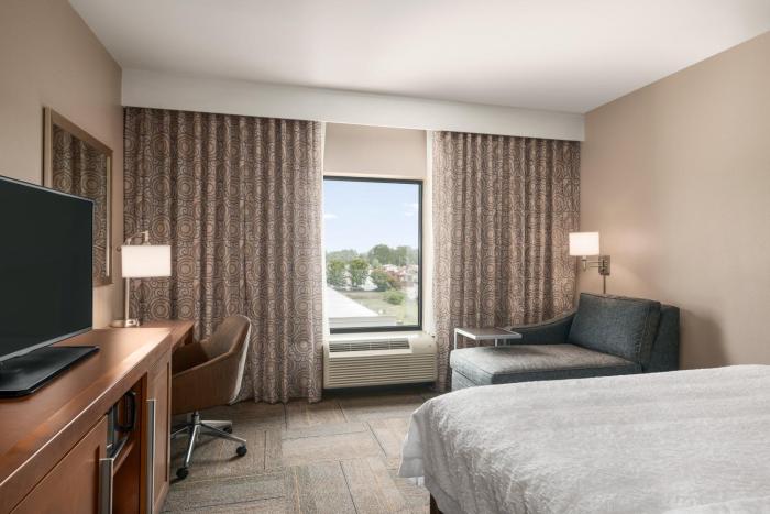 hampton inn and suites lavonia