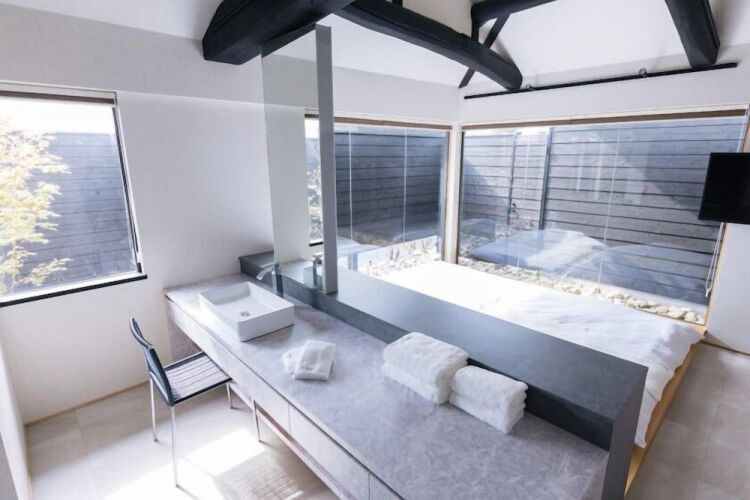 wellis villa awaji