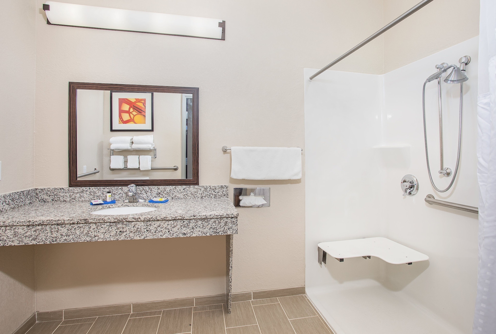 holiday inn express and suites glasgow by ihg