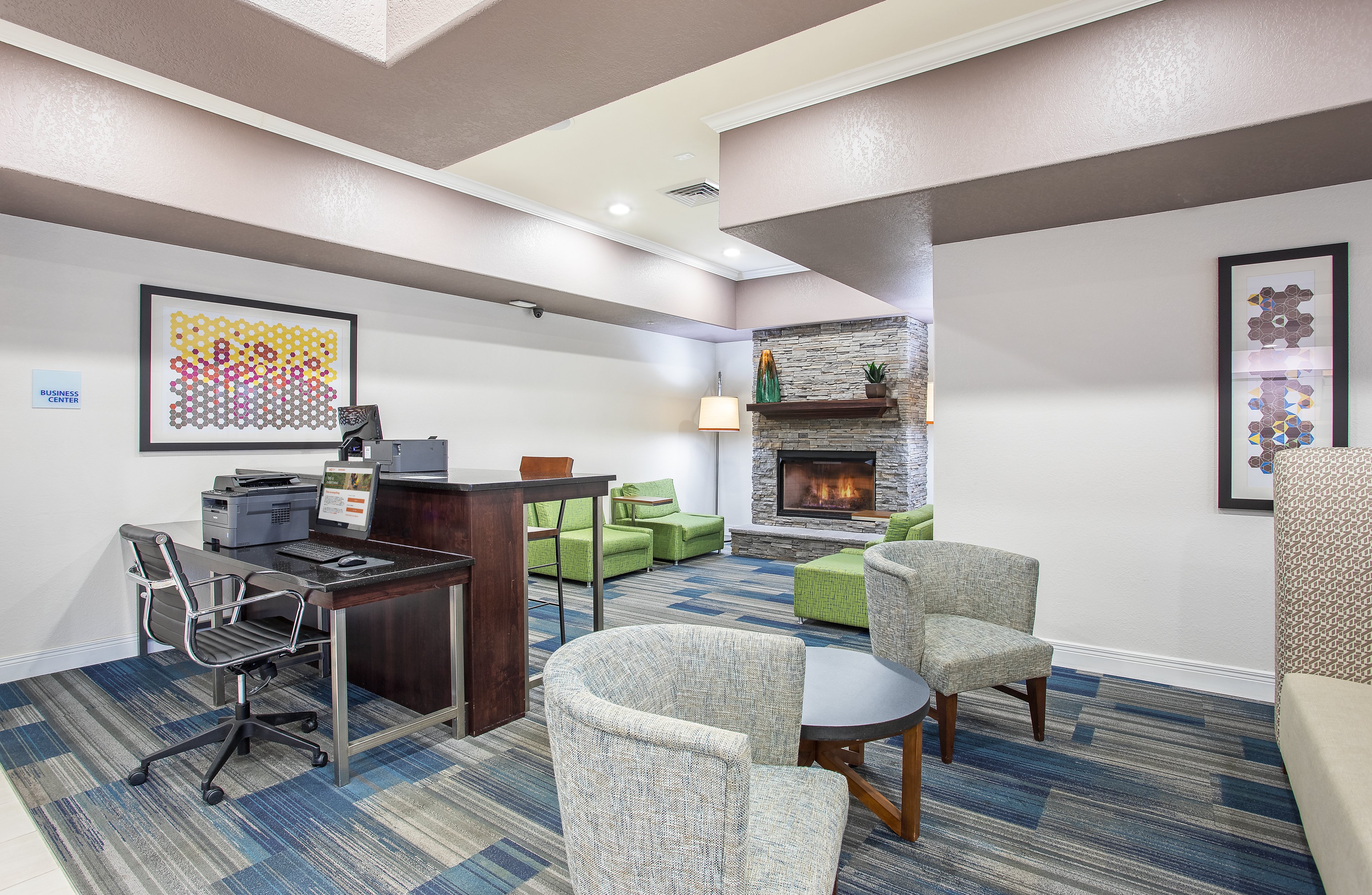holiday inn express and suites glasgow by ihg