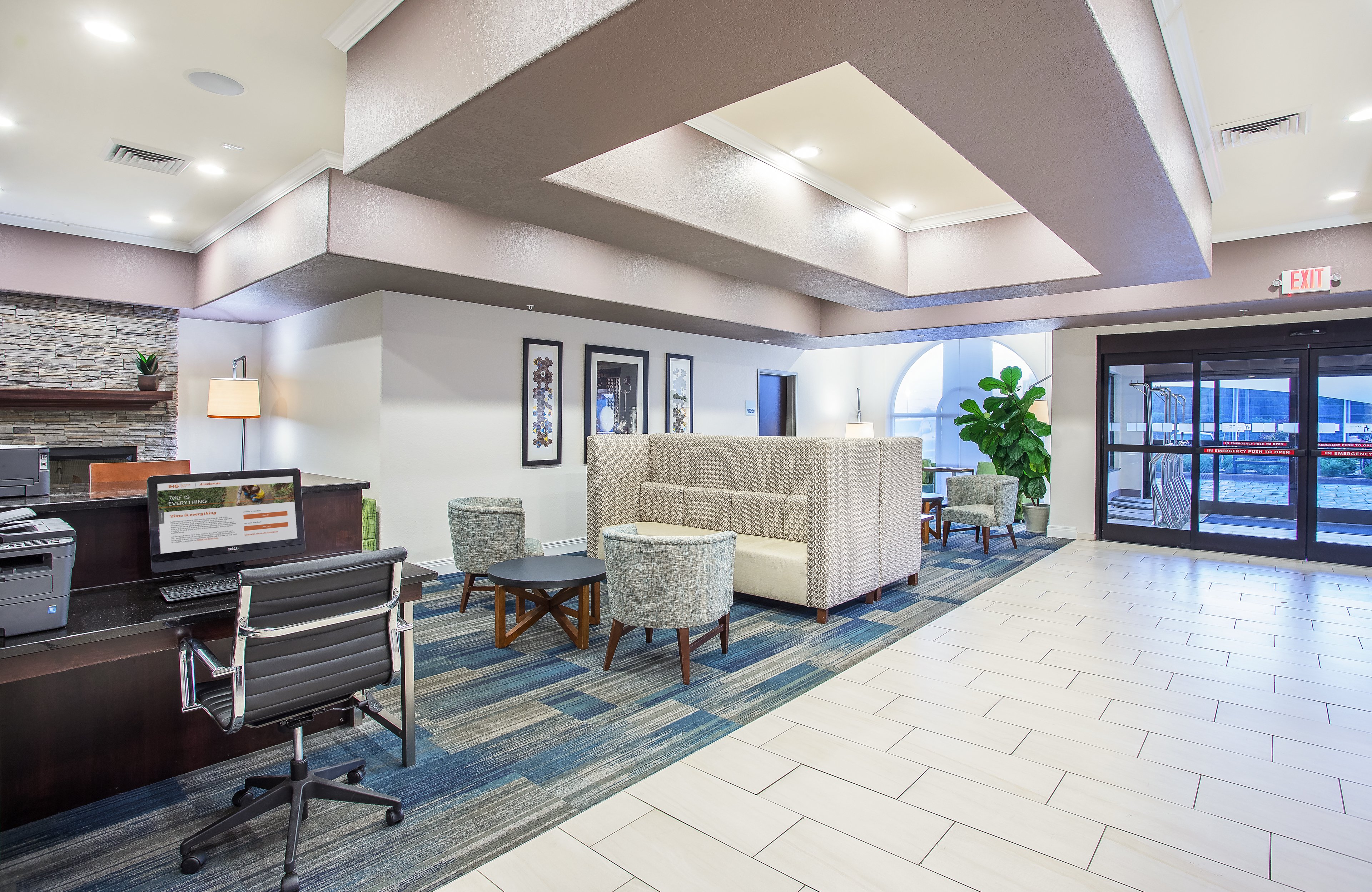 holiday inn express and suites glasgow by ihg