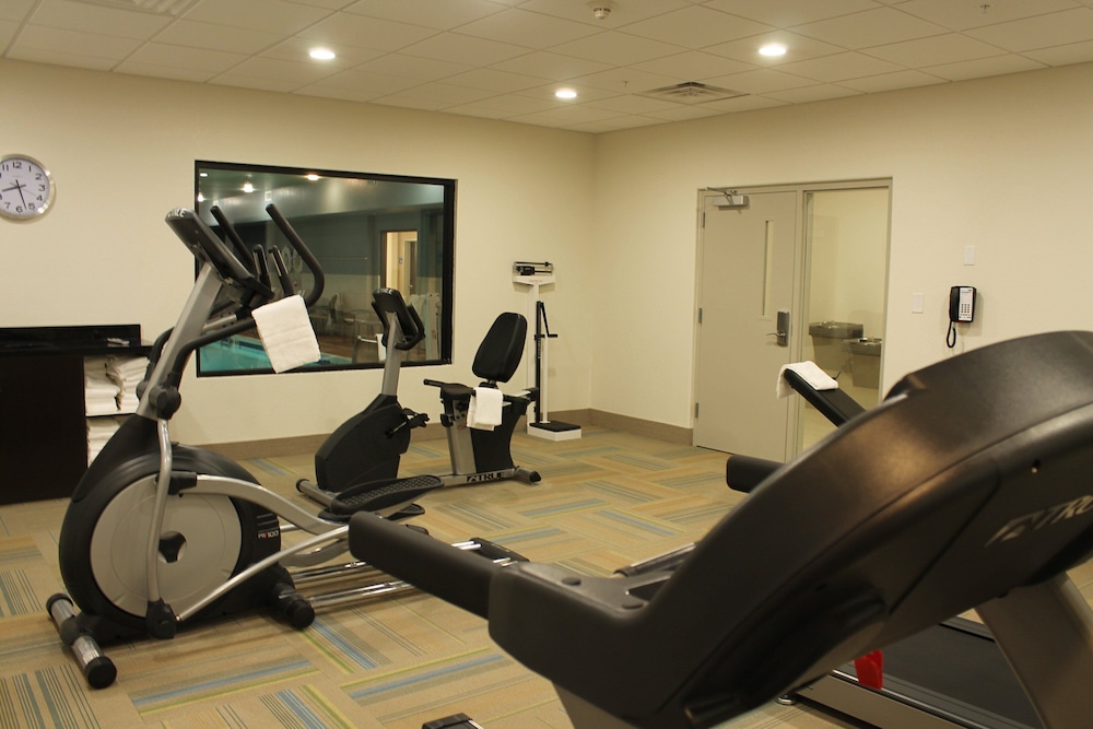 holiday inn express and suites glasgow by ihg