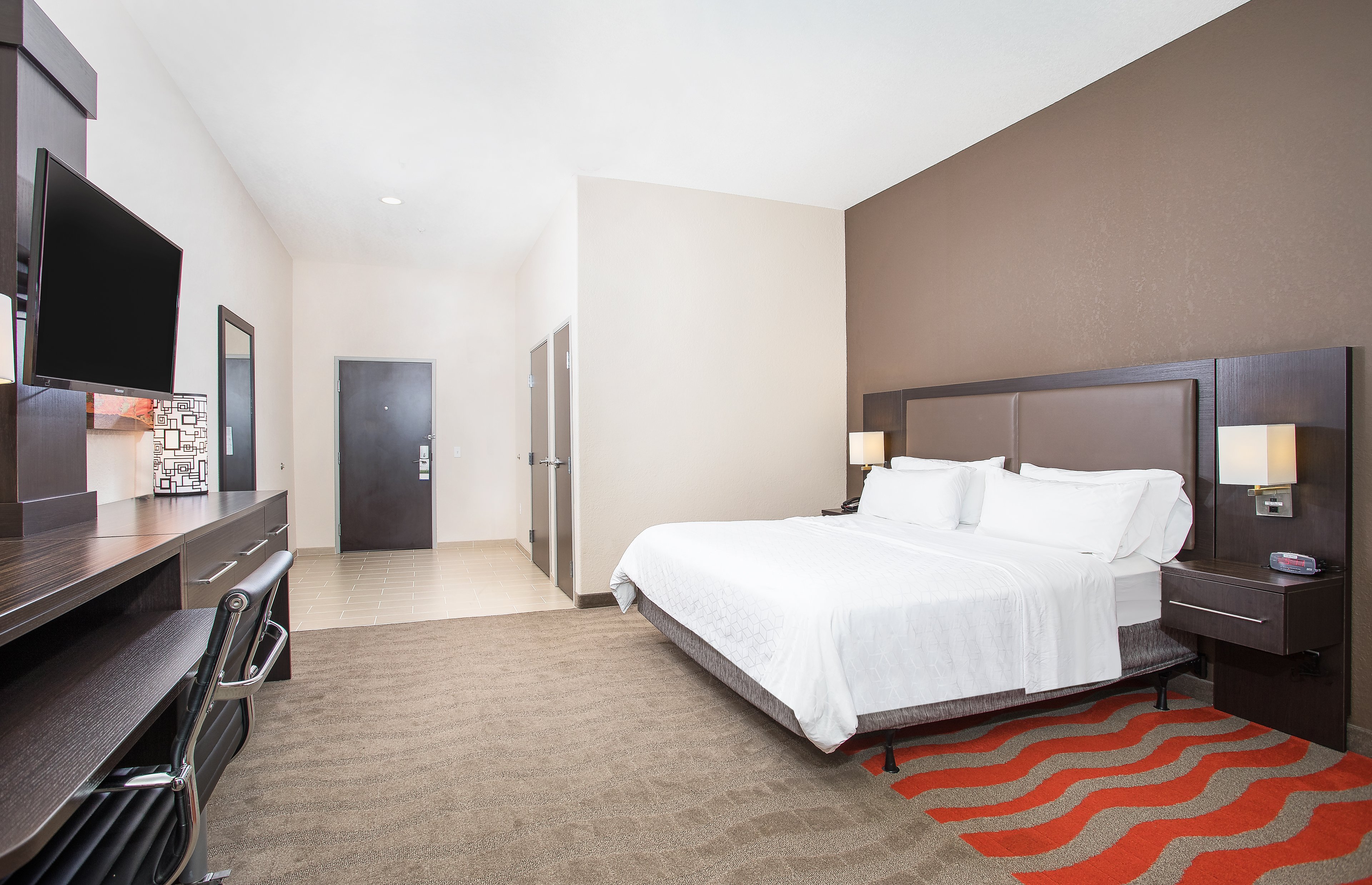 holiday inn express and suites glasgow by ihg