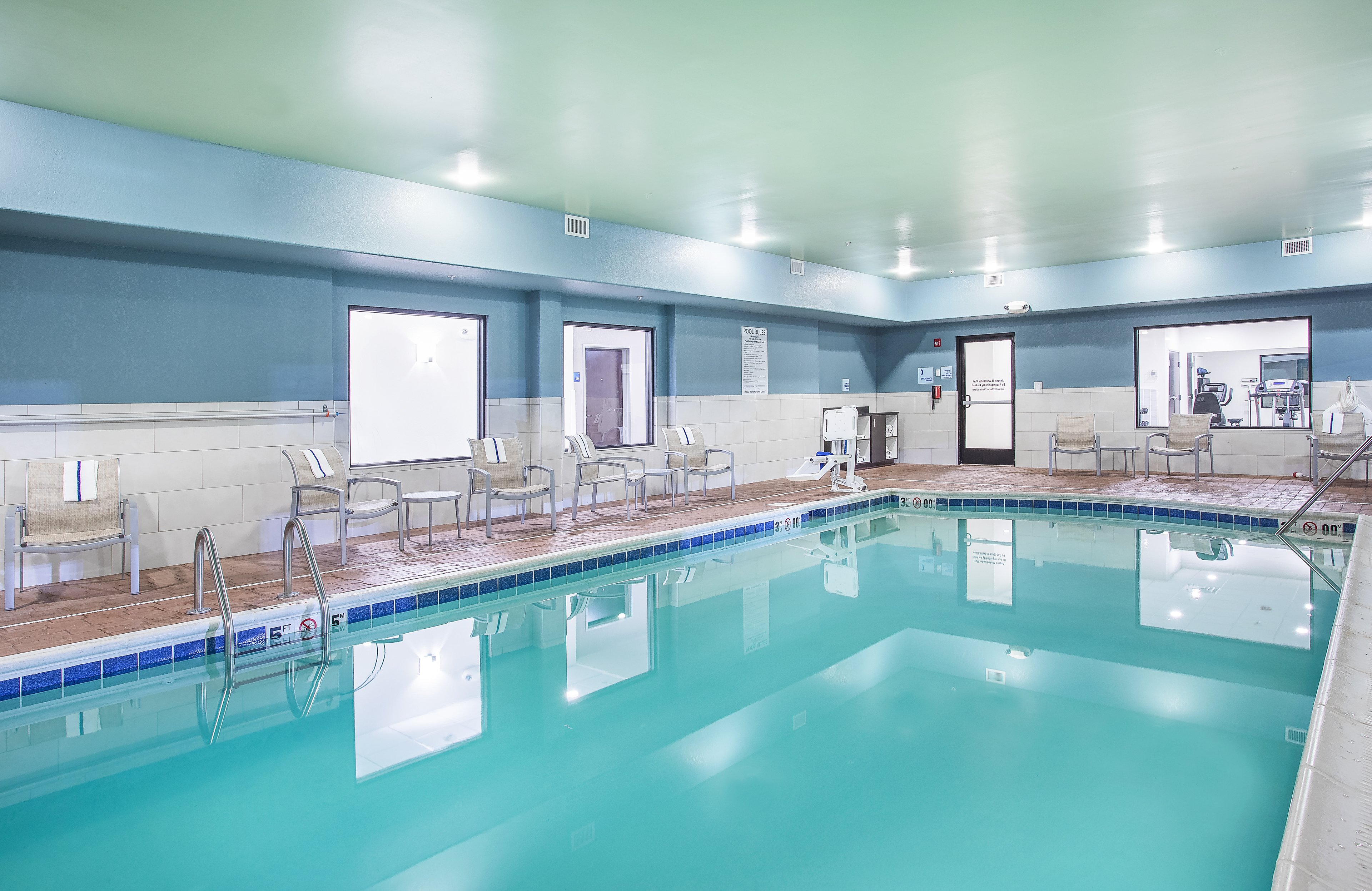 holiday inn express and suites glasgow by ihg