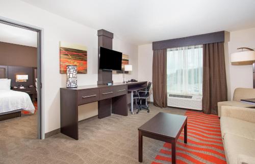 holiday inn express and suites glasgow by ihg