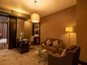 new world suites