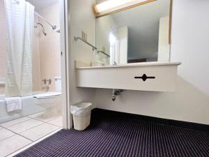 Heritage Inn And Suites,East Baton Rouge Parish>>Baton Rouge,2.5 star
