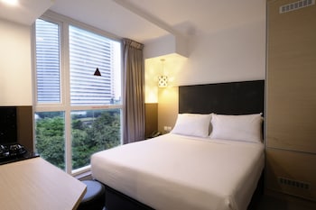 lion peak hotel bugis