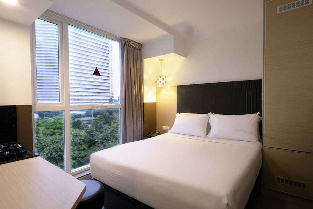 lion peak hotel bugis