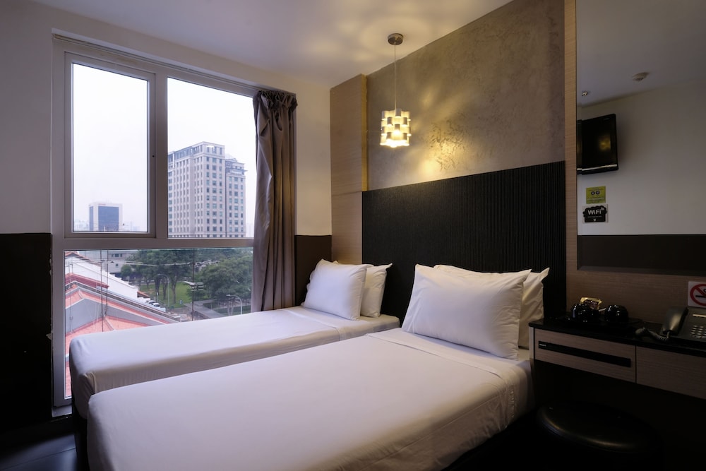 lion peak hotel bugis