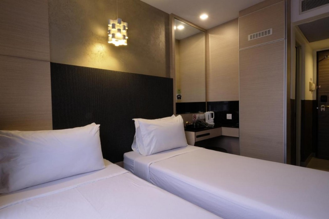 lion peak hotel bugis