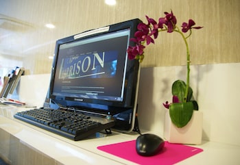 lion peak hotel bugis