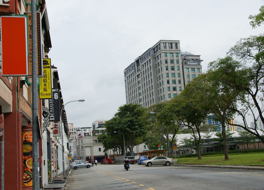 lion peak hotel bugis