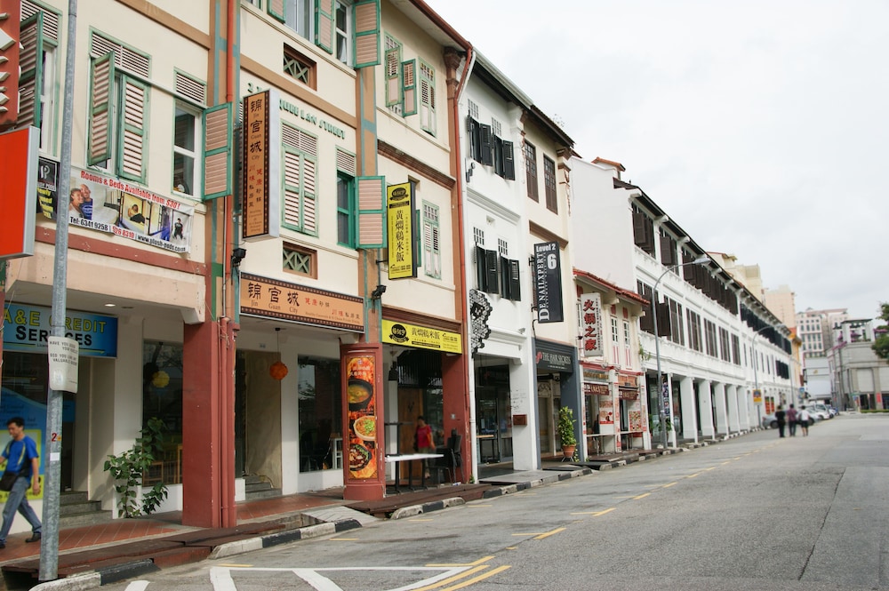 lion peak hotel bugis