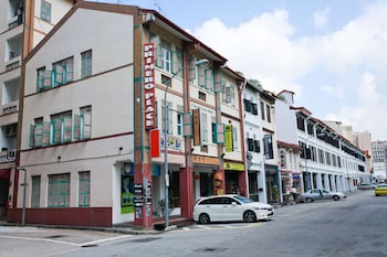 lion peak hotel bugis