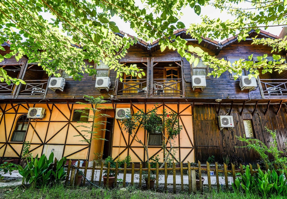 yavuz motel adrasan