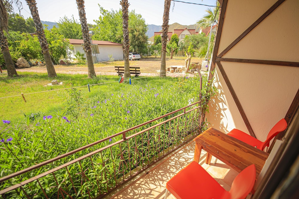 yavuz motel adrasan