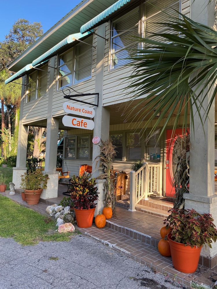 nature coast inn and cottages