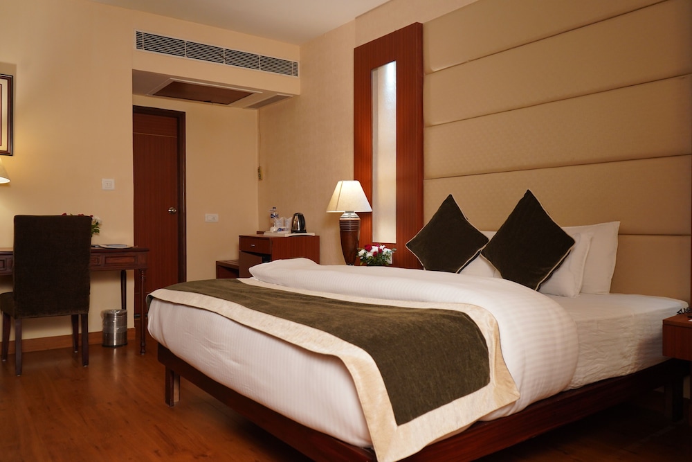 continent hotel nakodar