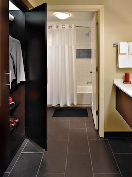 Staybridge Suites Merrillville By Ihg,Indiana>>Merrillville,3 star