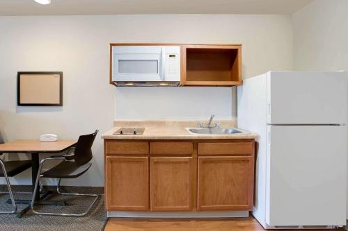 woodspring suites columbus north i 270